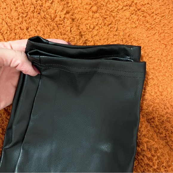 Vegan Leather High-Waisted Legging - Picture 8 of 12